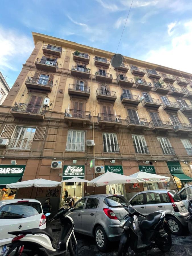 Apartamento La Casa Sulla Nuvola Duomo Centro Storico Di Napoli Exterior foto